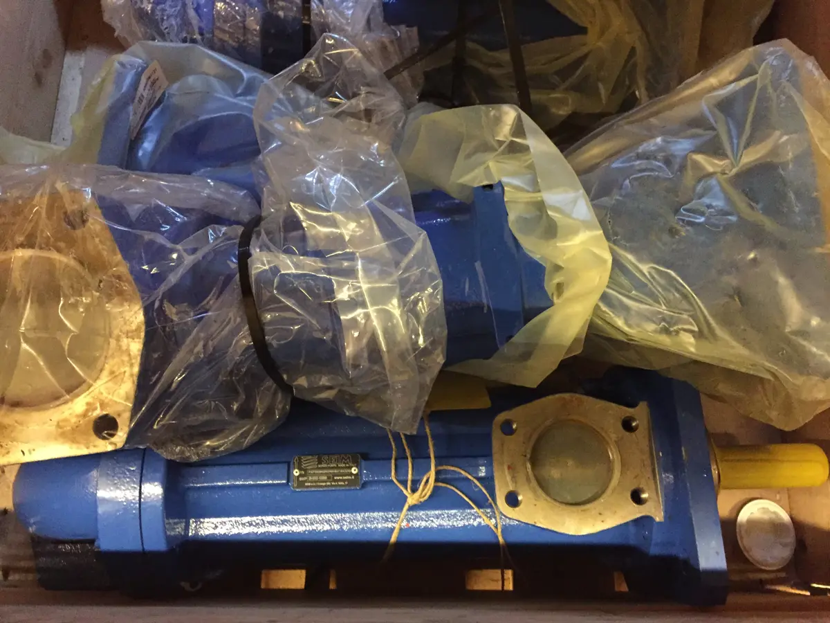 SEIM oil-pump for 3,6 MW.JPG